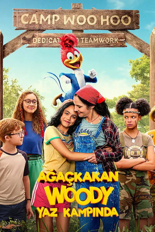 Ağaçkakan Woody Yaz Kampında film afişi